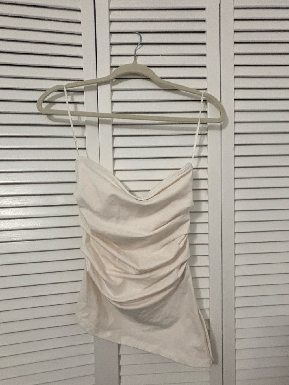 Good American Cream Scoop Neck Cami